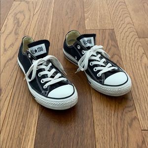 Women’s Black Converse shoe